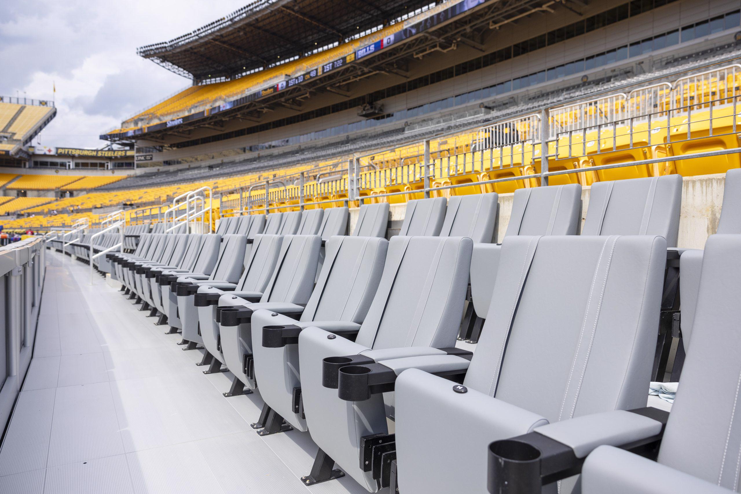 Acrisure Flex Suite VIP Seating - Pittsburgh Steelers