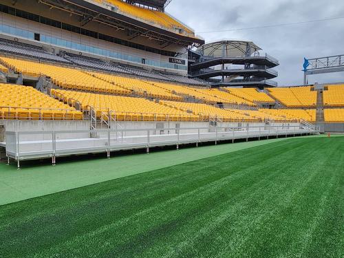 Acrisure Flex Suite VIP Seating - Pittsburgh Steelers