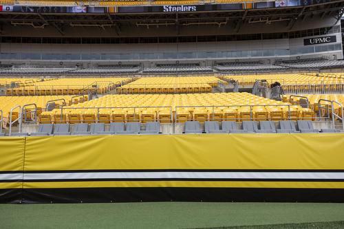 Acrisure Flex Suite VIP Seating - Pittsburgh Steelers