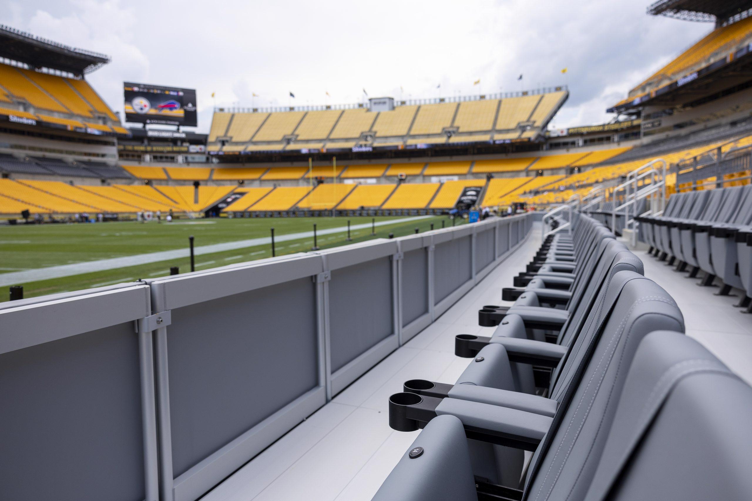 Acrisure Flex Suite VIP Seating - Pittsburgh Steelers